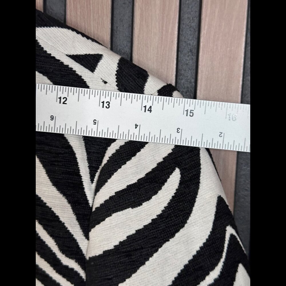 Zara Jacket Small Womens Black White Zebra Art Open Front Cardigan - Picture 4 of 8